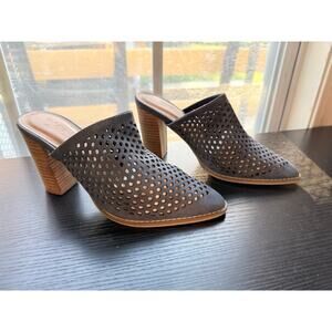 Vintage Havana Womens 8 Navy Perforated Mule Block Heels Pointed Toe Slip On
